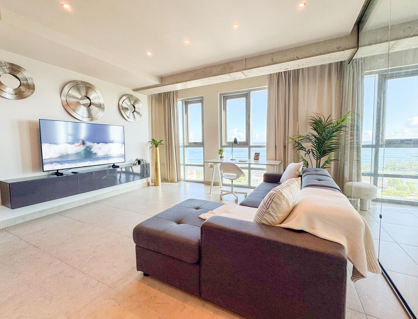 Golden Lux Loft Parking